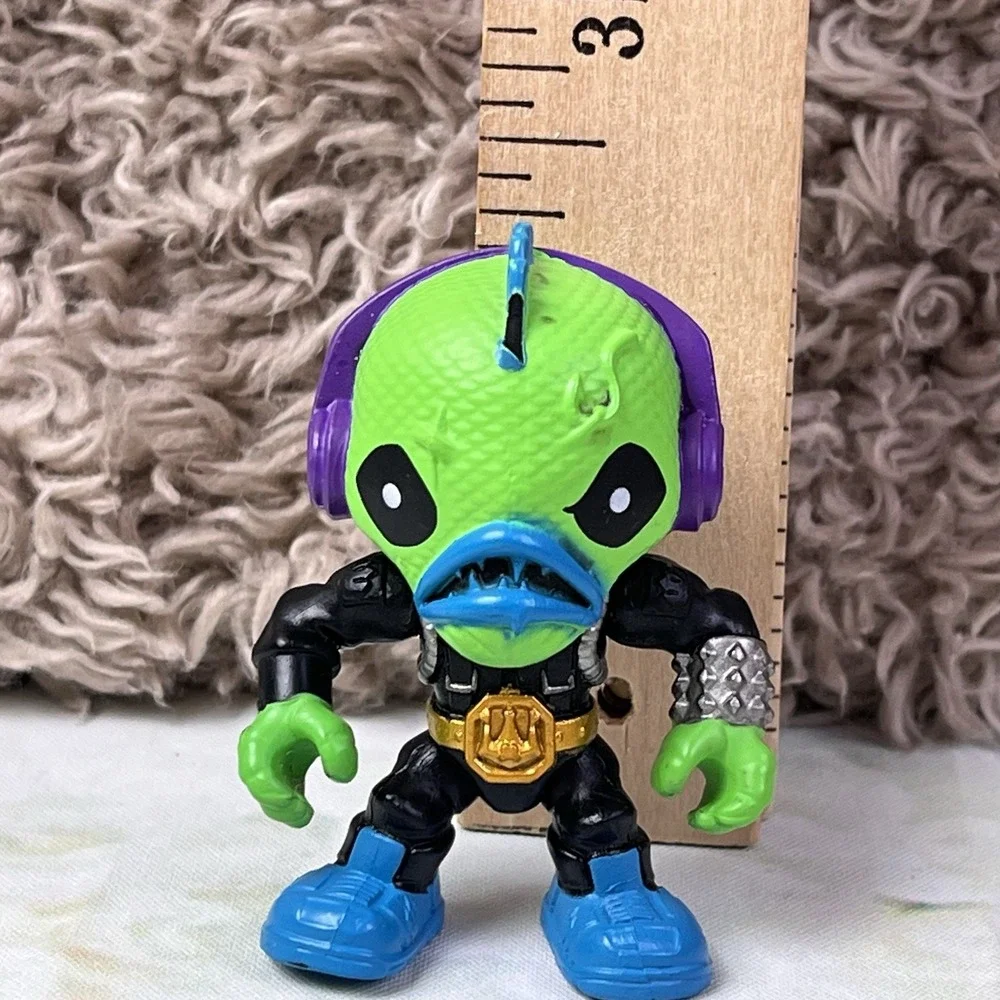 Treasure X Sunken Gold Syd Fish Figure Neon Green Alien Toy Collectible